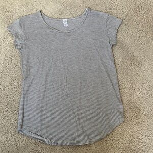 Women’s black and white strip T. Size S